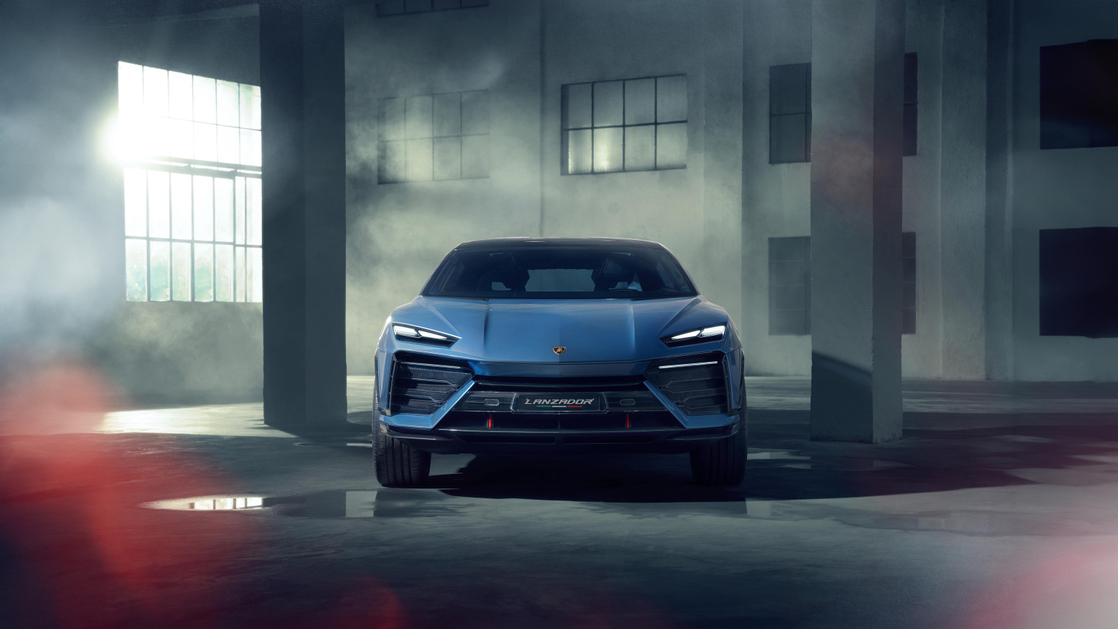 Спортивный автомобиль Lamborghini Lanzador вид спереди