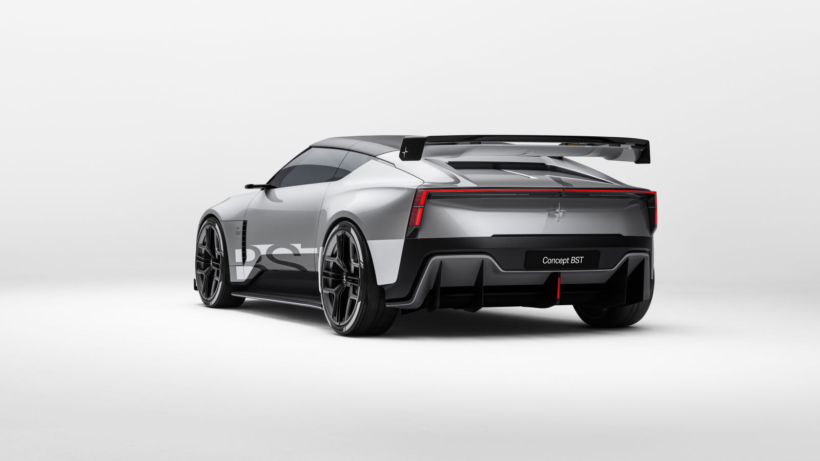Вид сзади на автомобиль Polestar Concept BST 2024 года