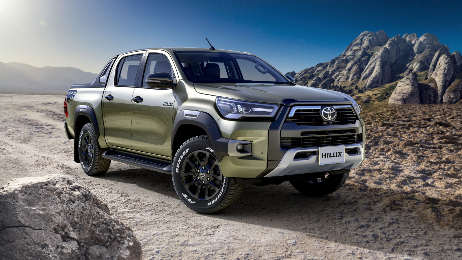 Большой пикап Toyota Hilux Z Revo Rocco