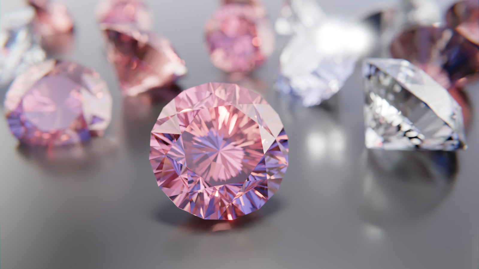 Бриллианты на сером фоне крупным планом