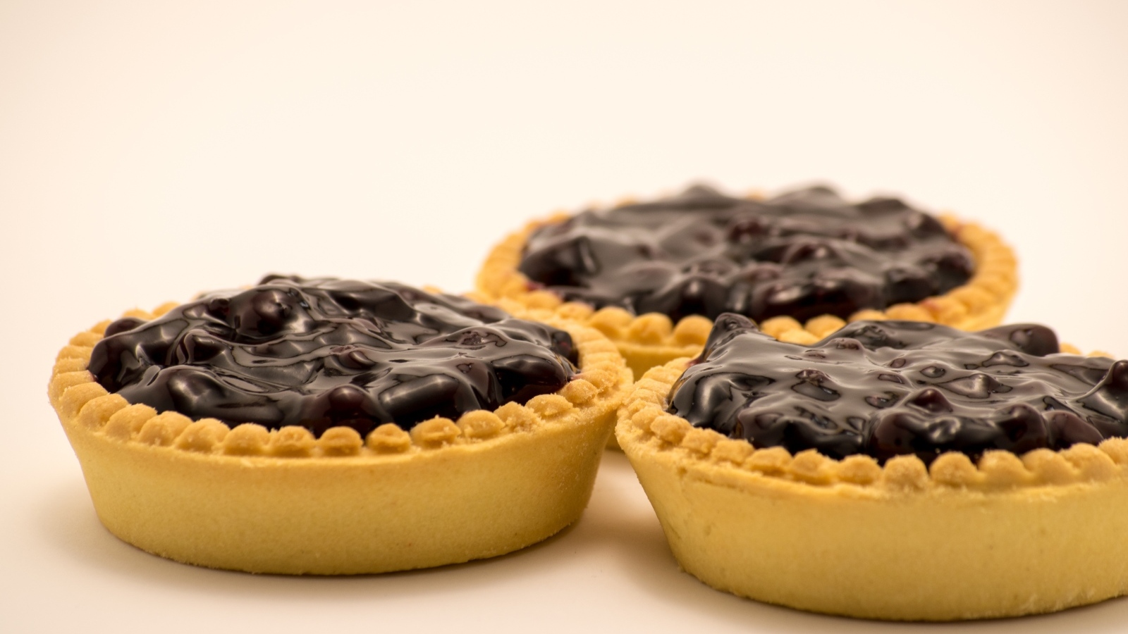 Песочные тарталетки с шоколадным кремом