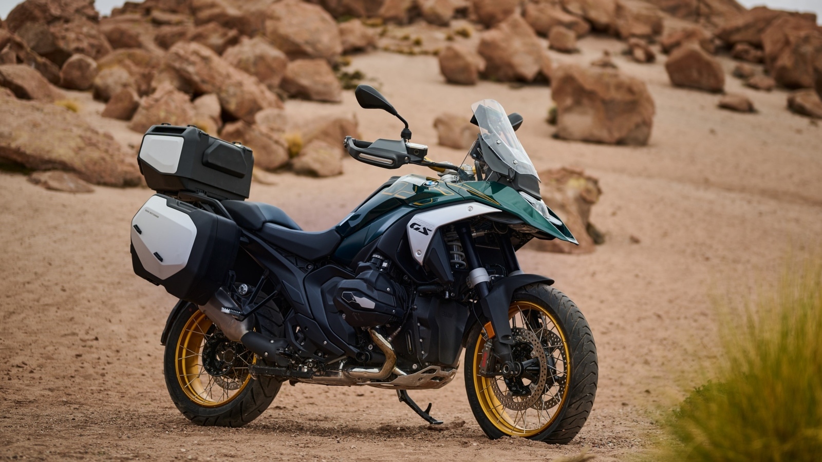 Мотоцикл BMW R 1300 GS в горах