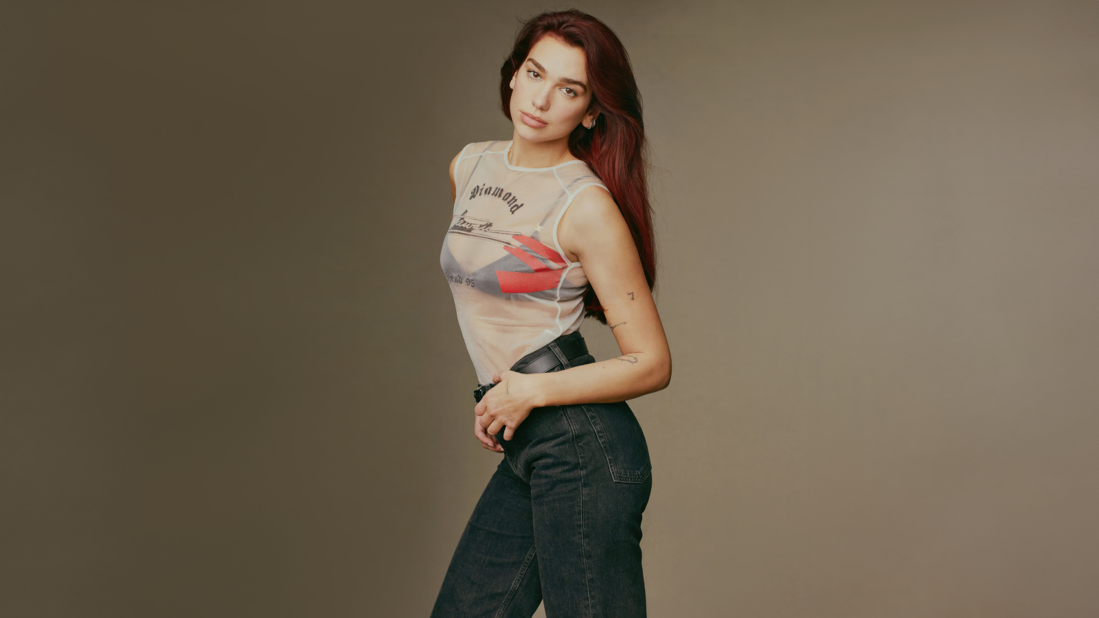 Молодая красивая певица Дуа Липа