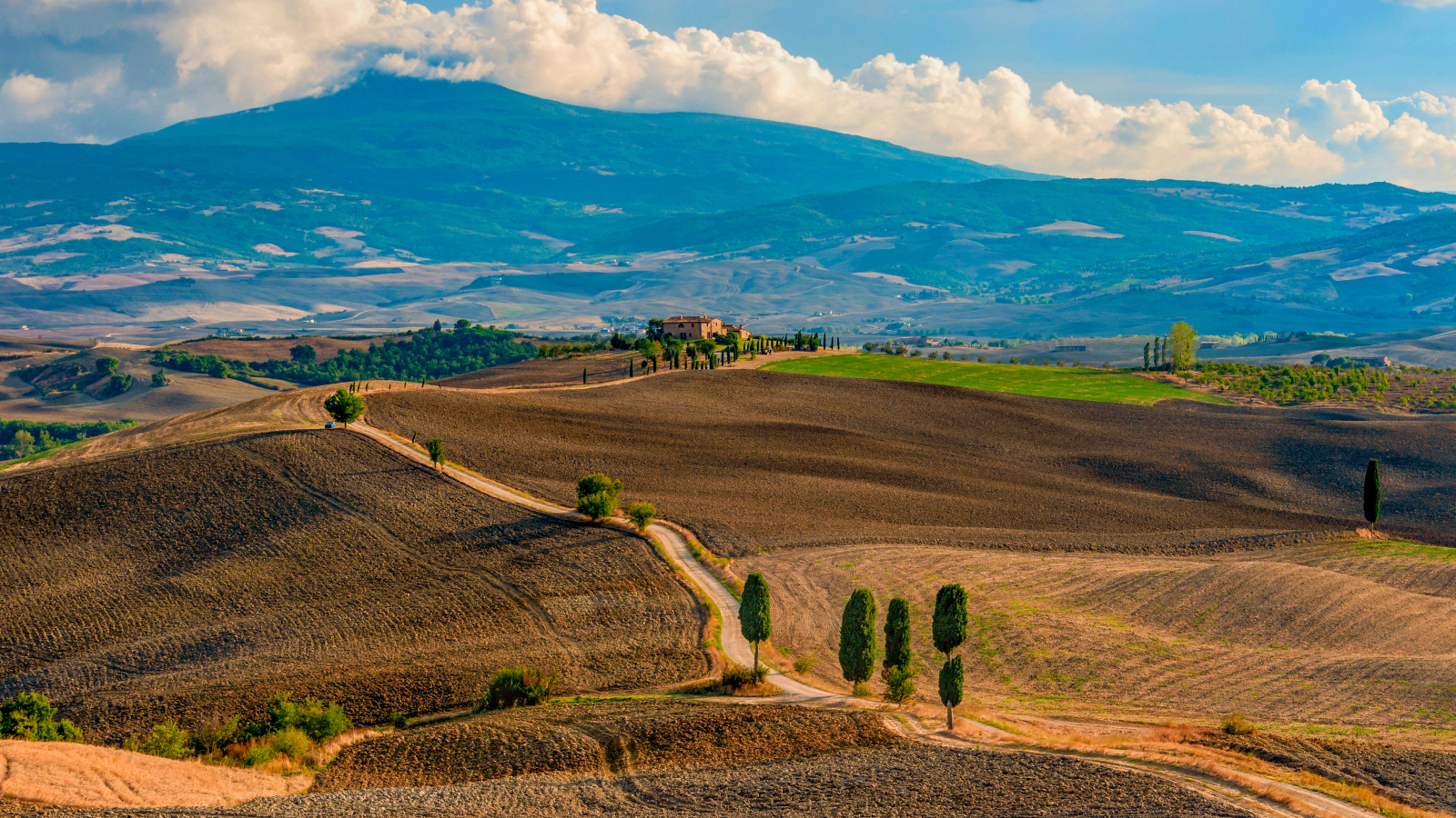 Красивый вид на поля Тосканы, Италия