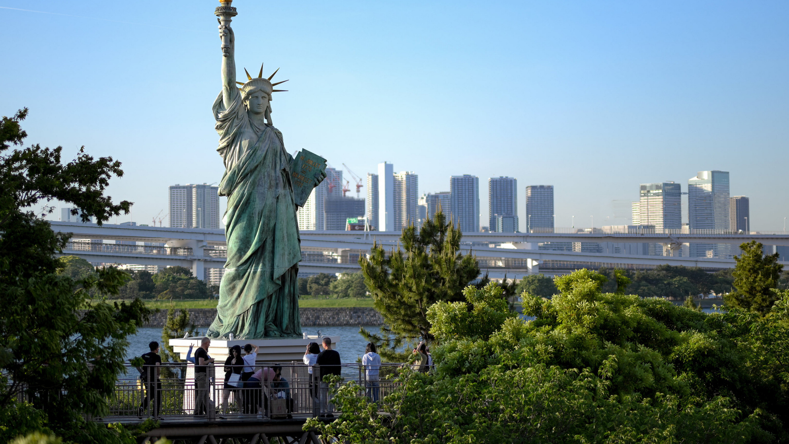 Статуя Свободы в Токио, Япония