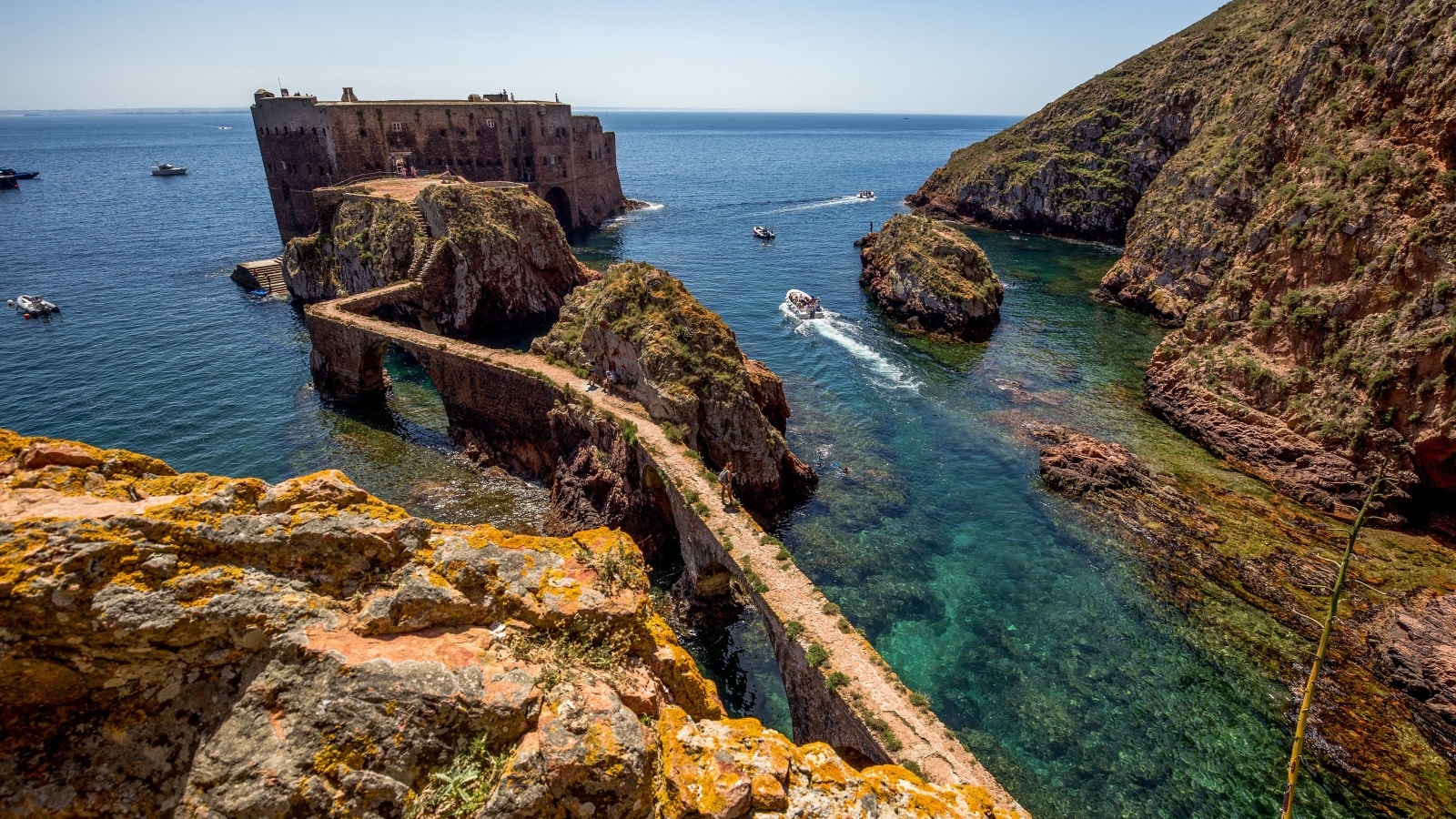 Крепость на острове Берленга Гранде, Португалия