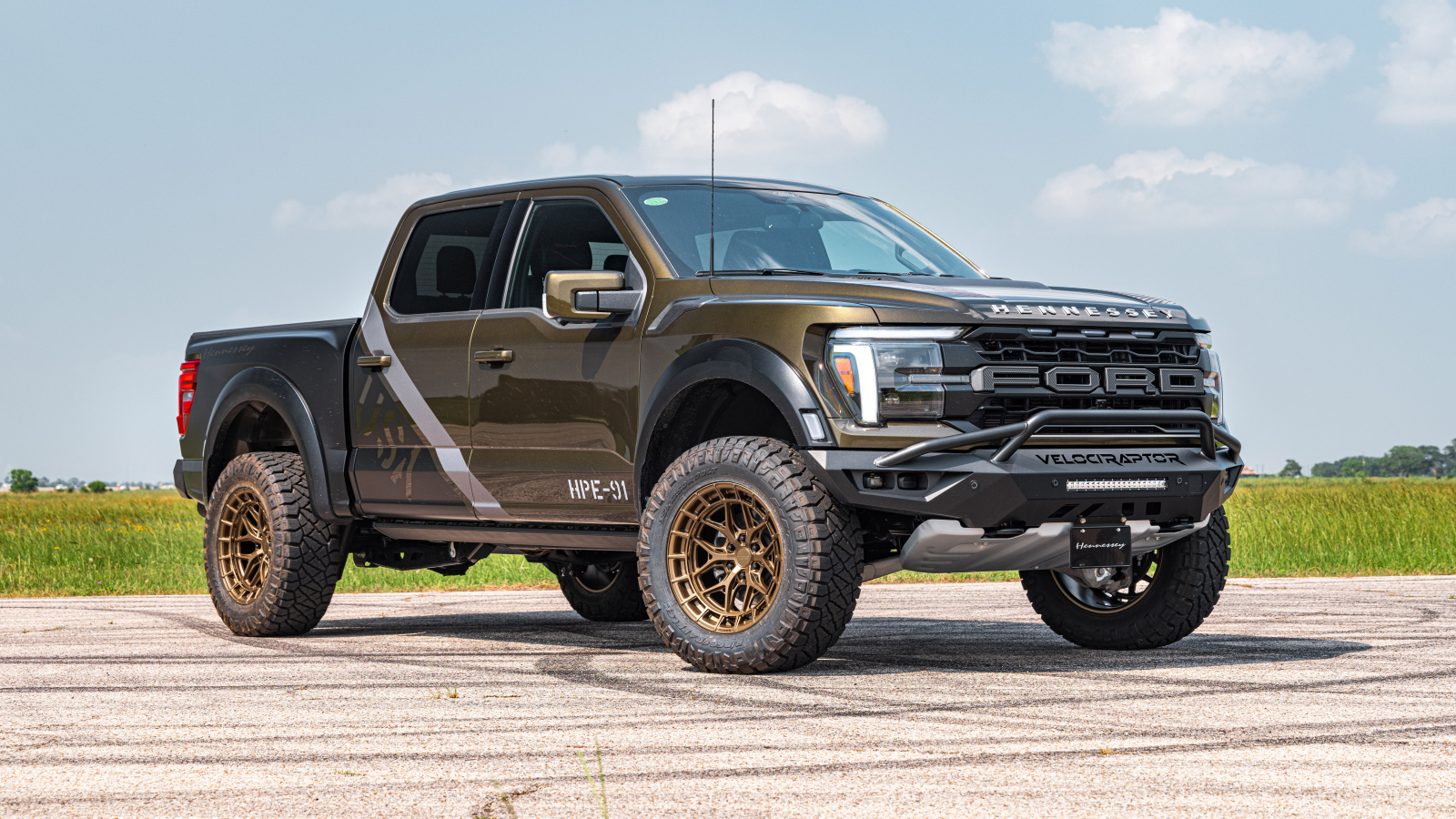 Большой пикап Hennessey VelociRaptor 600 Freedom Series 2024  года