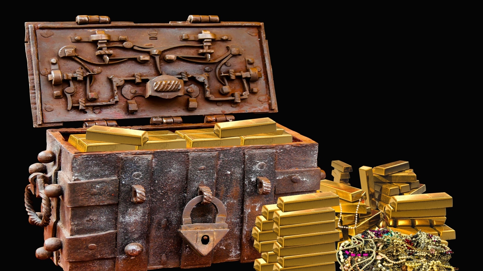 Старый железный сундук с золотом и украшениями