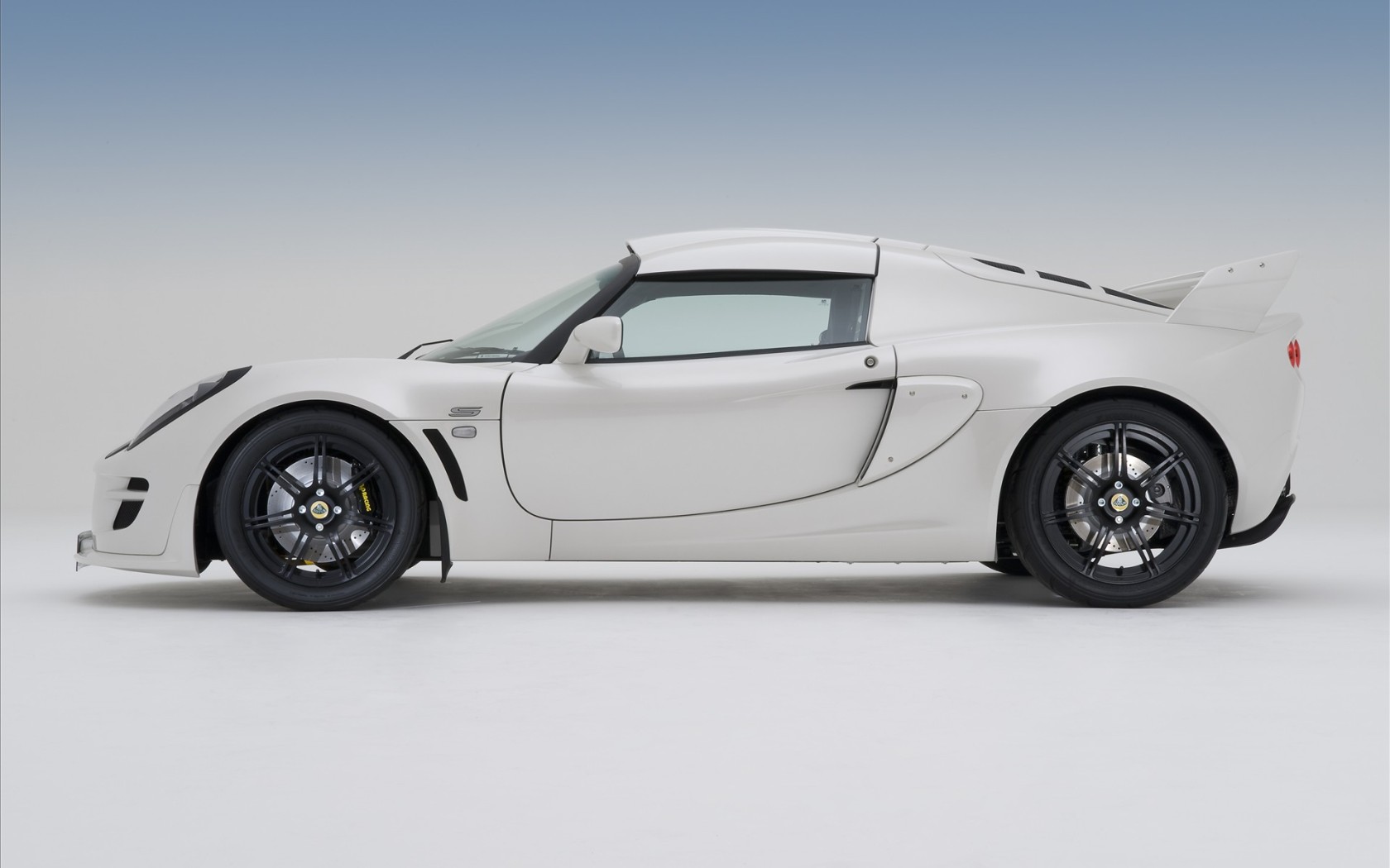 Спорткар Lotus Exige S