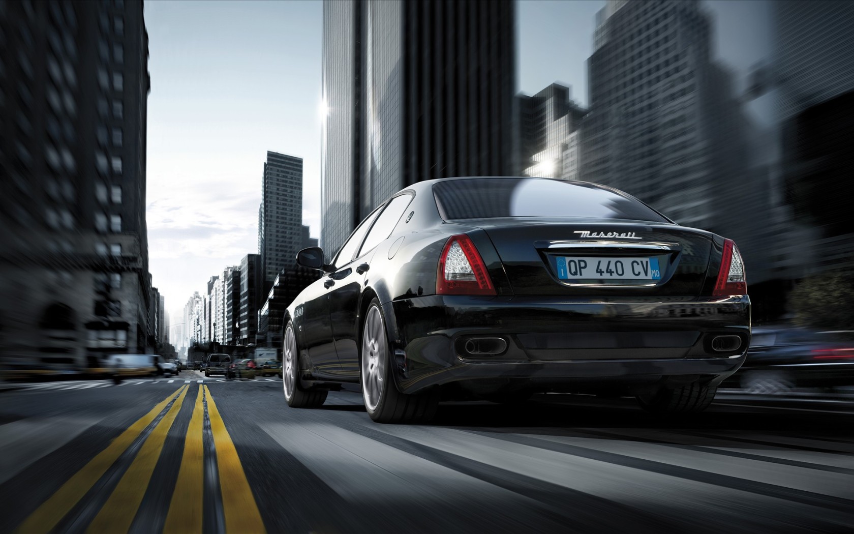 Черный Maserati