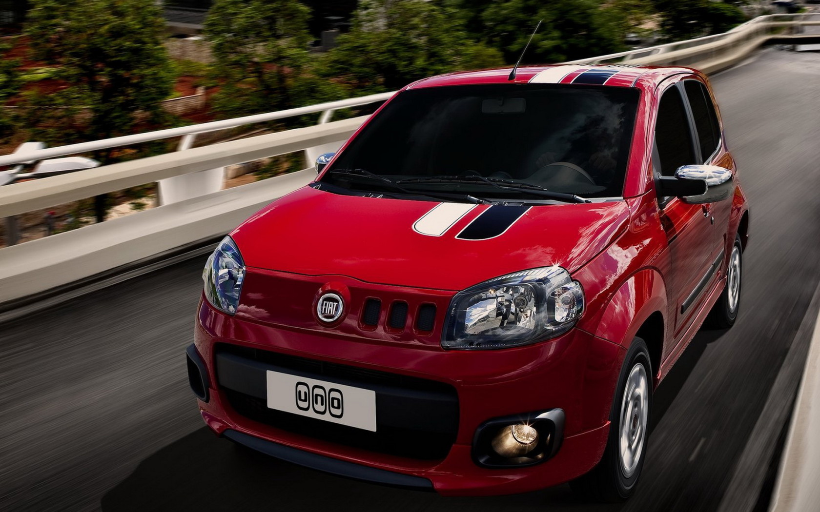 Fiat Uno in red colour