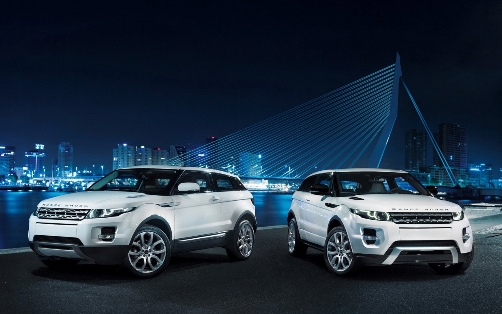 Land Rover-Range Rover Evoque