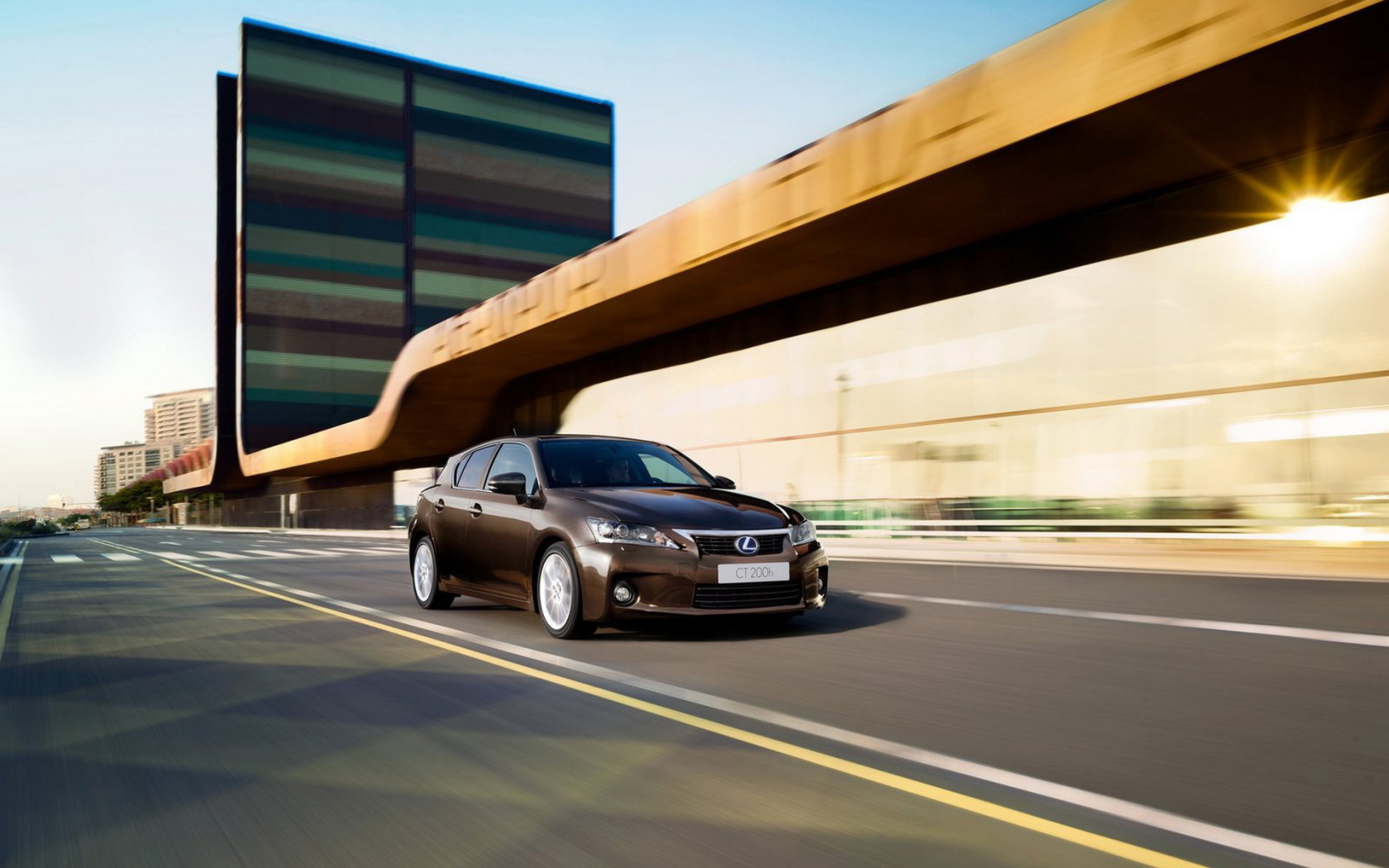 Новый Лексус СТ 200h