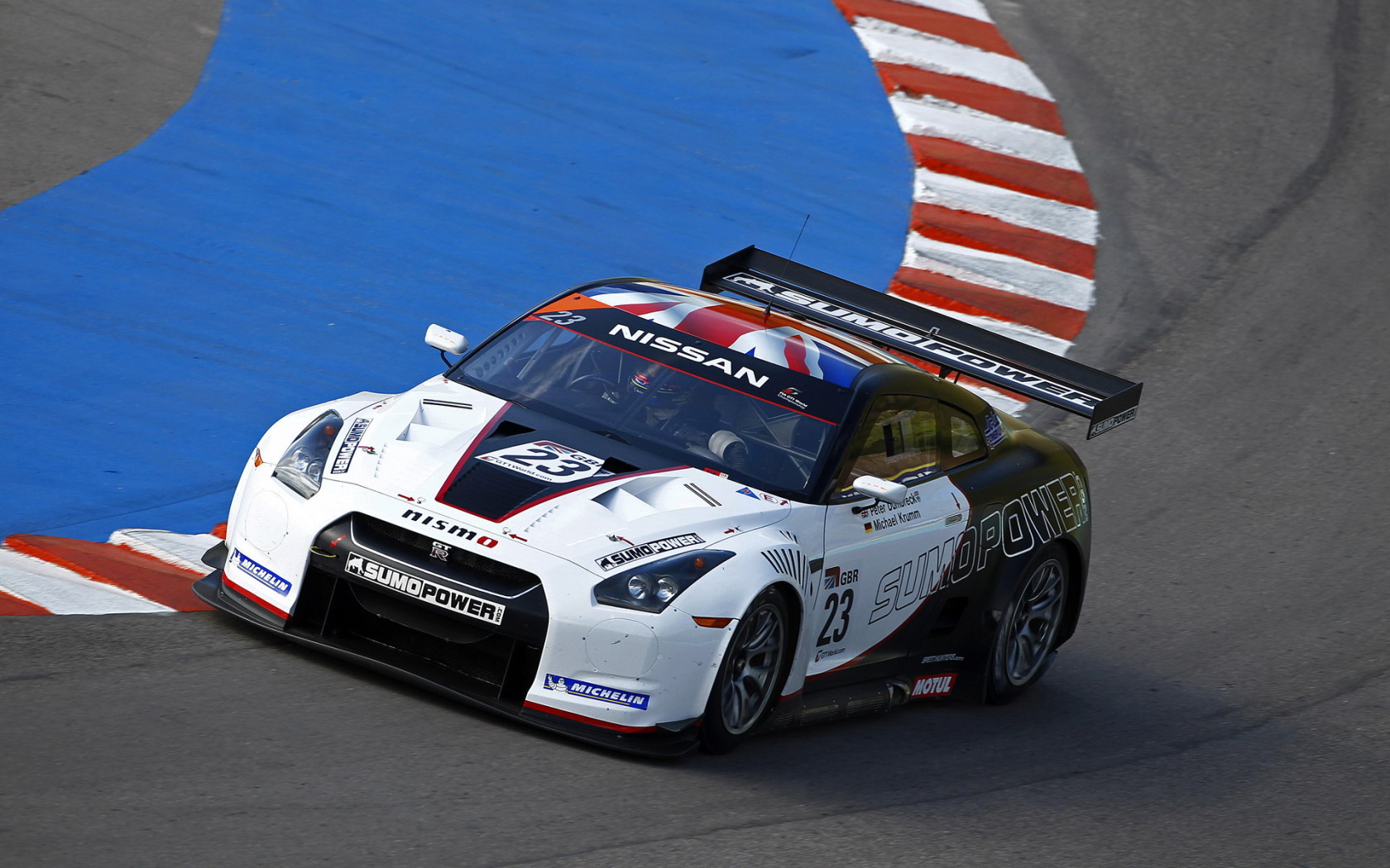 2010-Nissan-GT-R-Racing