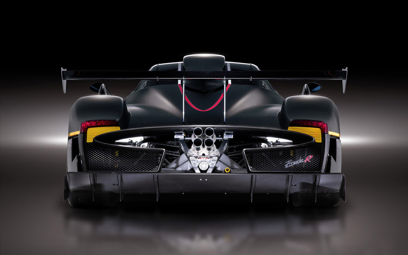 Спортивный болид