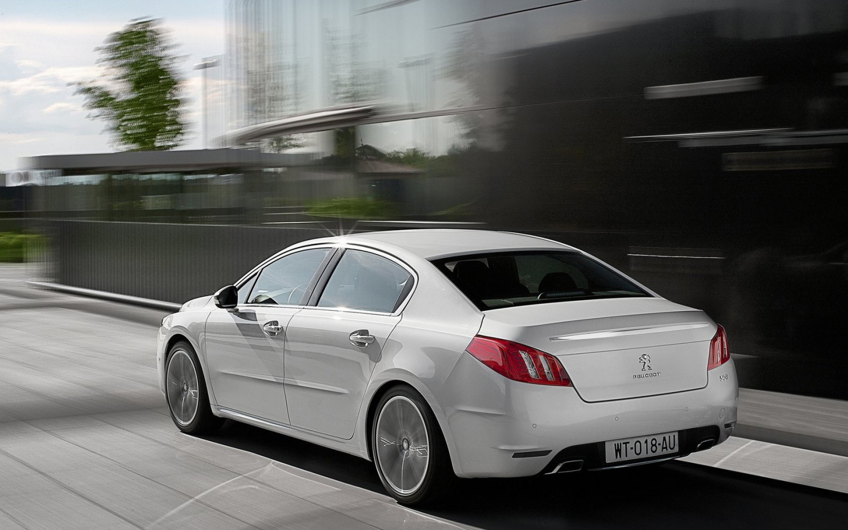 Пежо 508 Седан