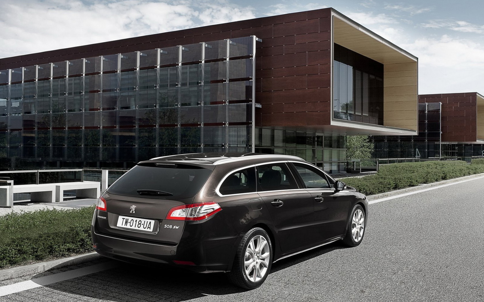 Новый Пежо 508