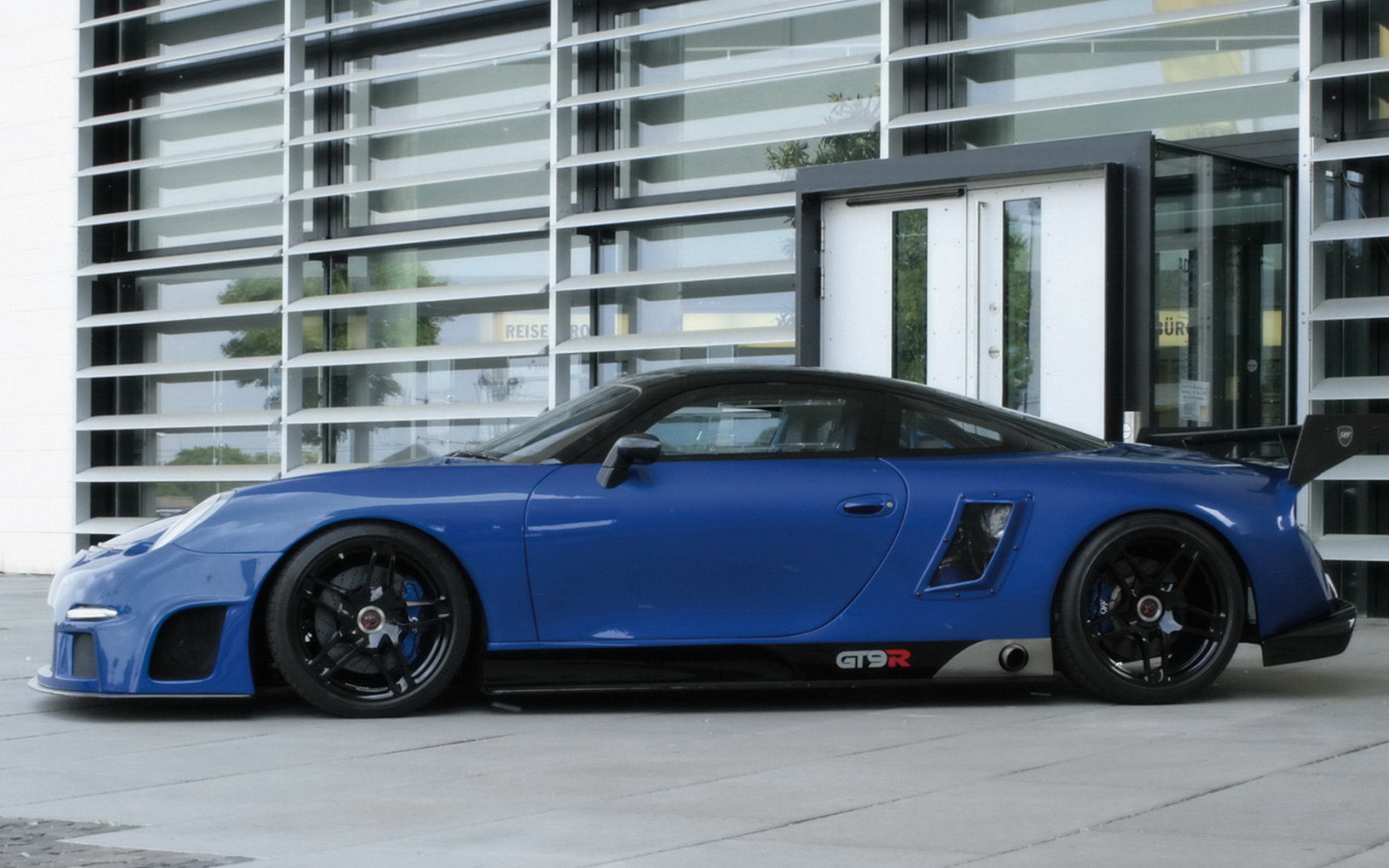 Порше ДжиТи 9 Р