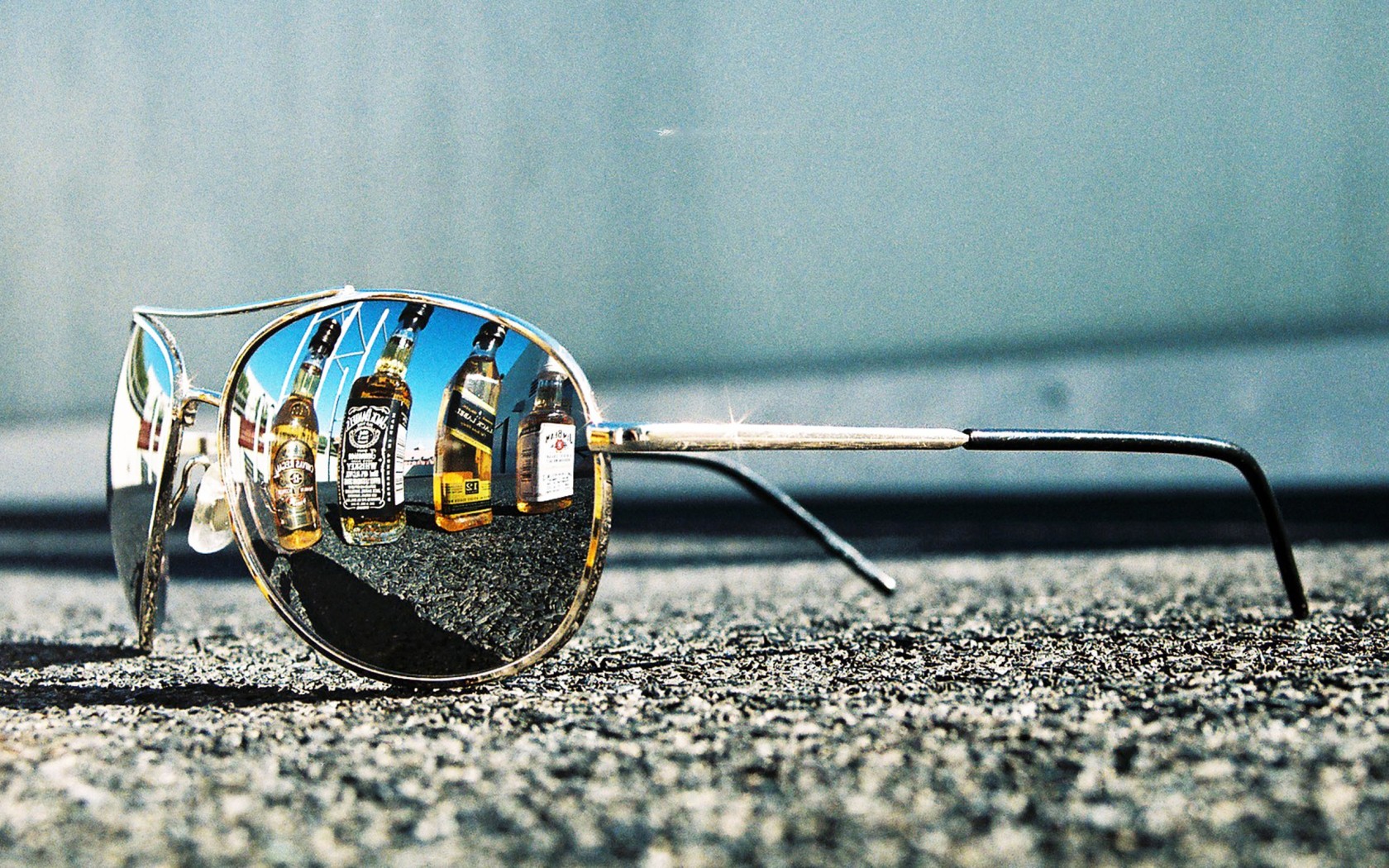 Очки и виски