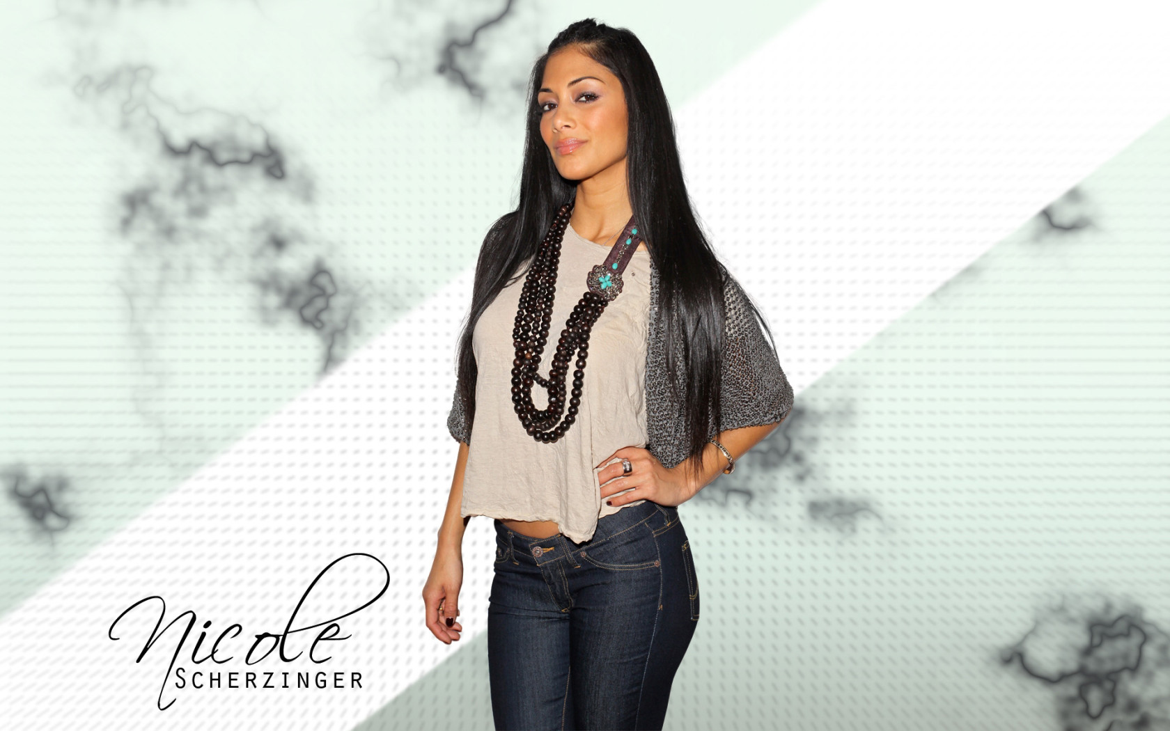 Красивая Николь Шерзингер