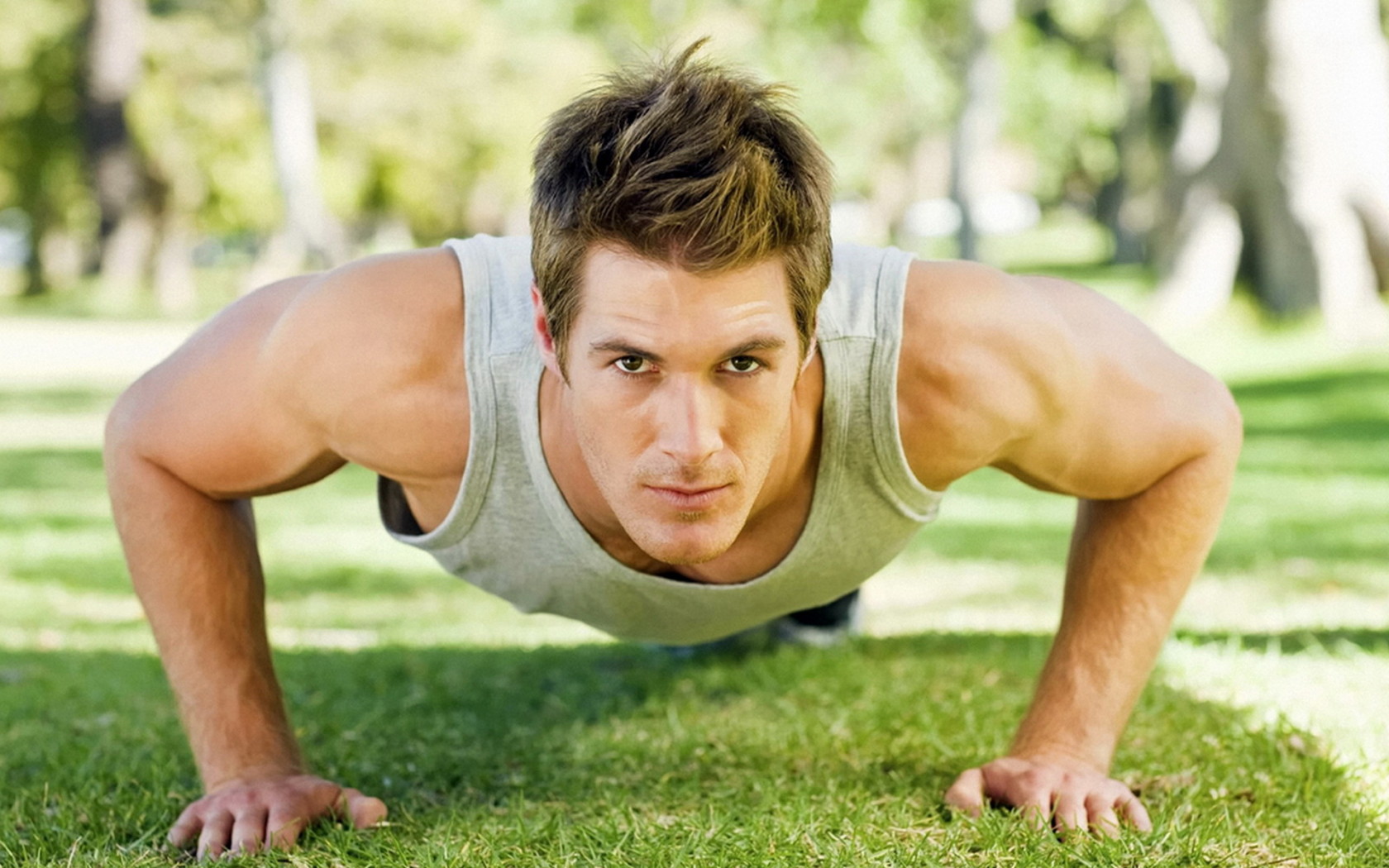 В процессе отжимания