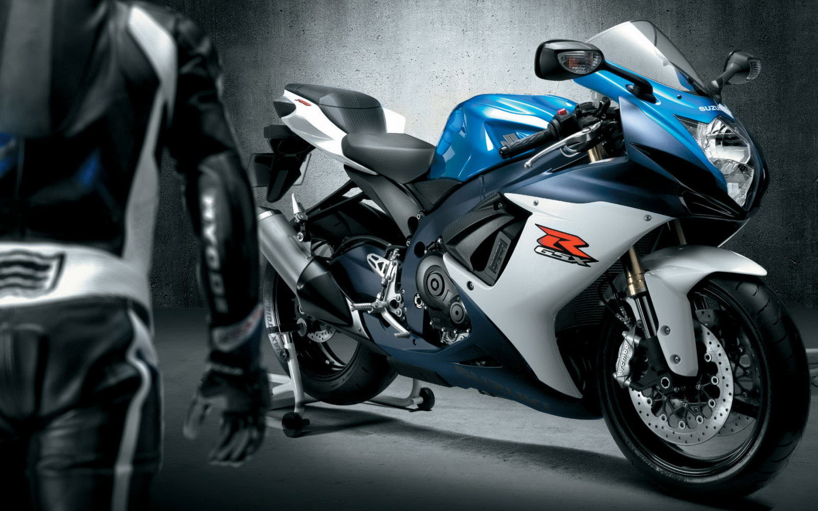 Спортивный мотоцикл Сузуки GSX-R 600
