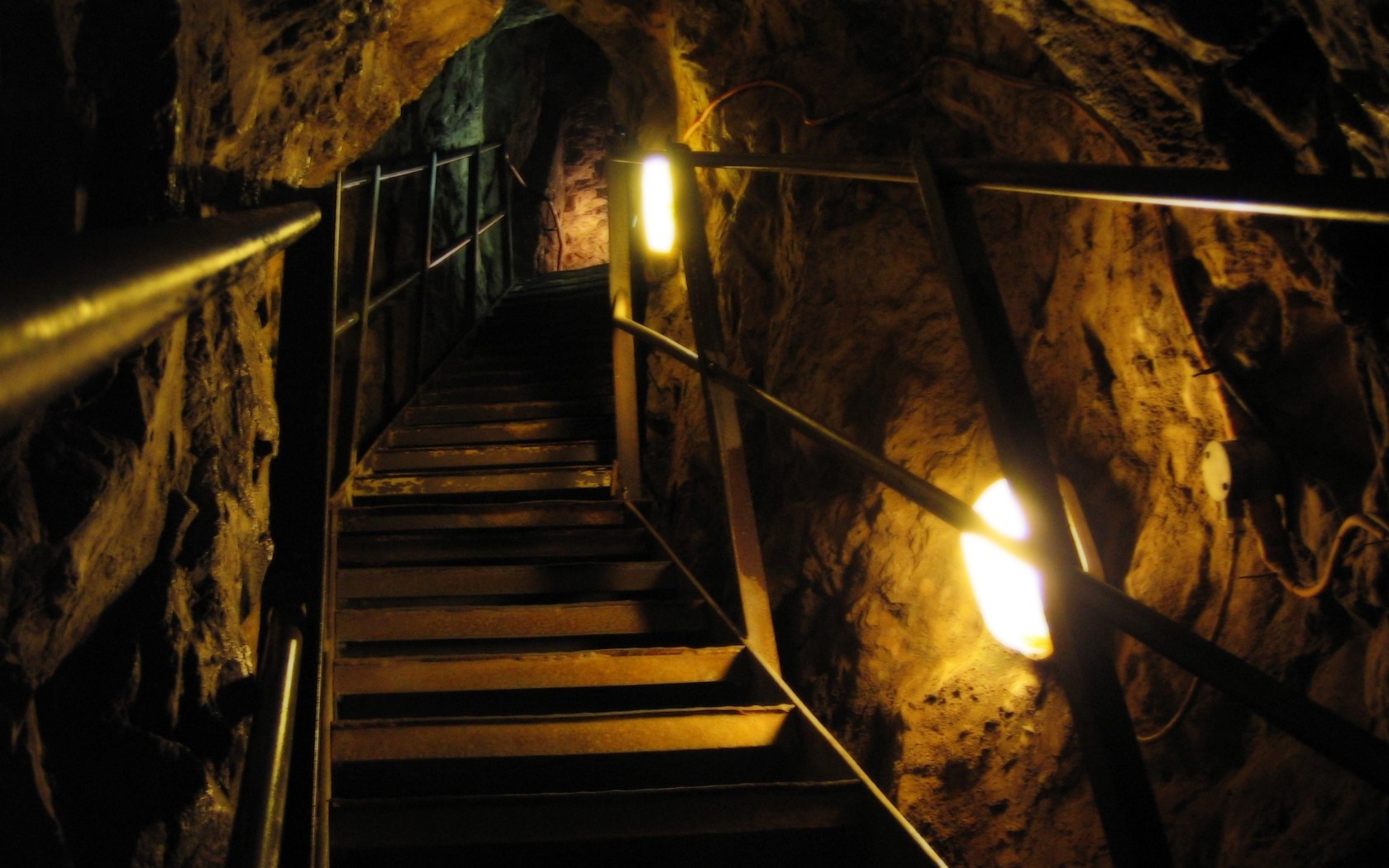 Выход из пещеры