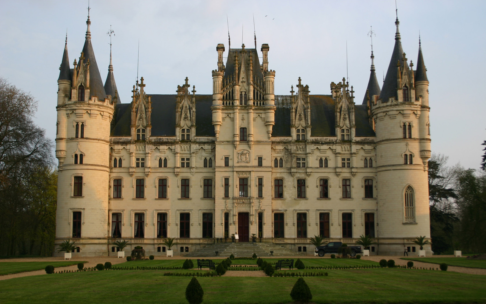 Замок Chateau Challain