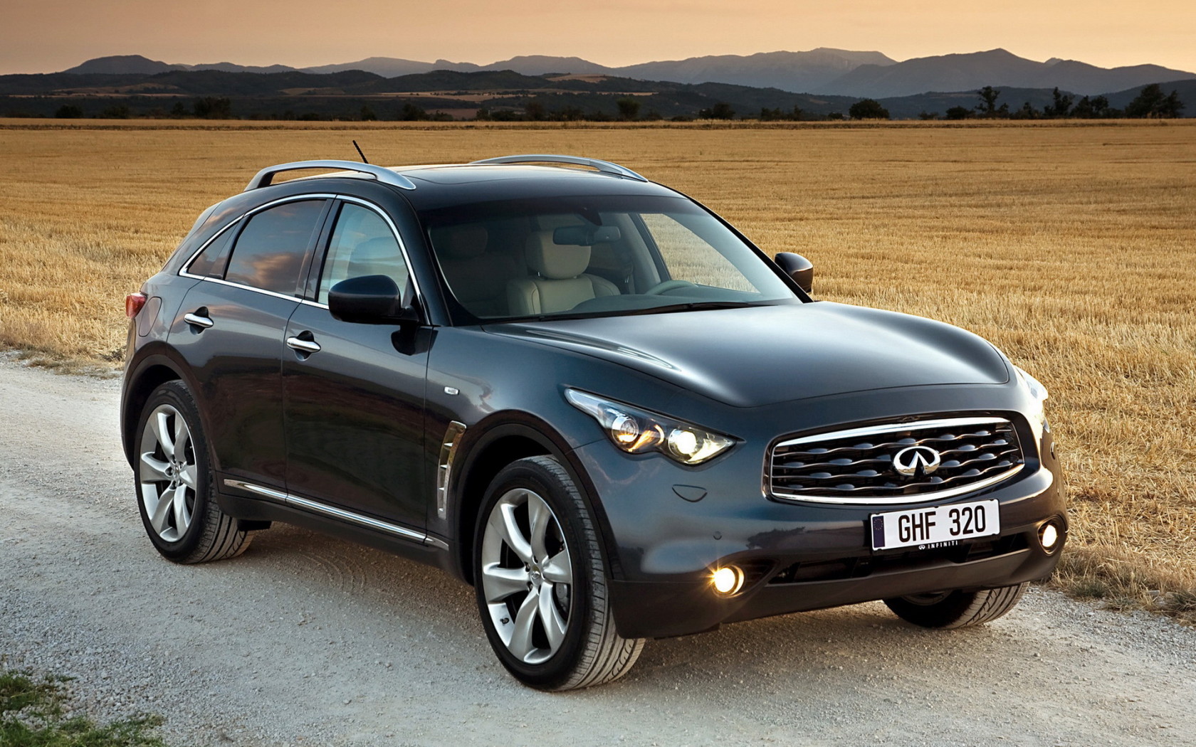 Infiniti FX37
