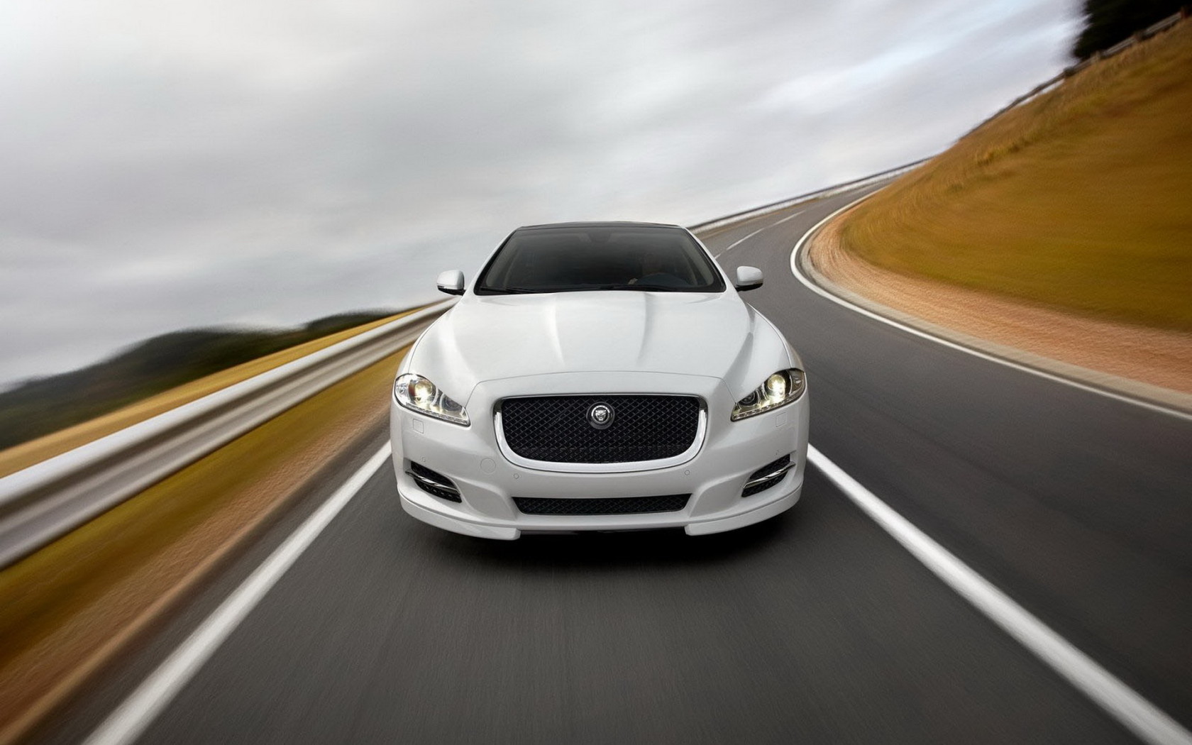 Jaguar-XJ Sport