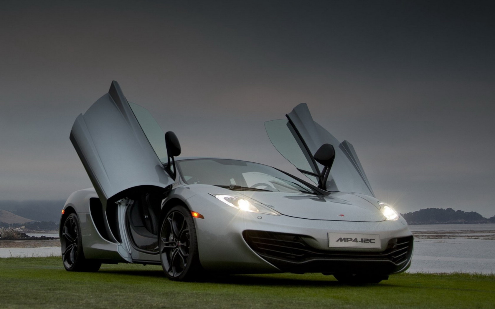 2011 McLaren-MP4-12C