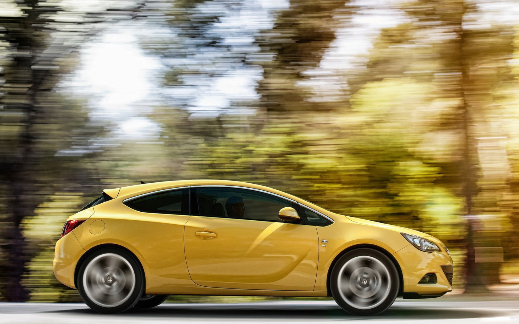 Vauxhall-Astra GTC