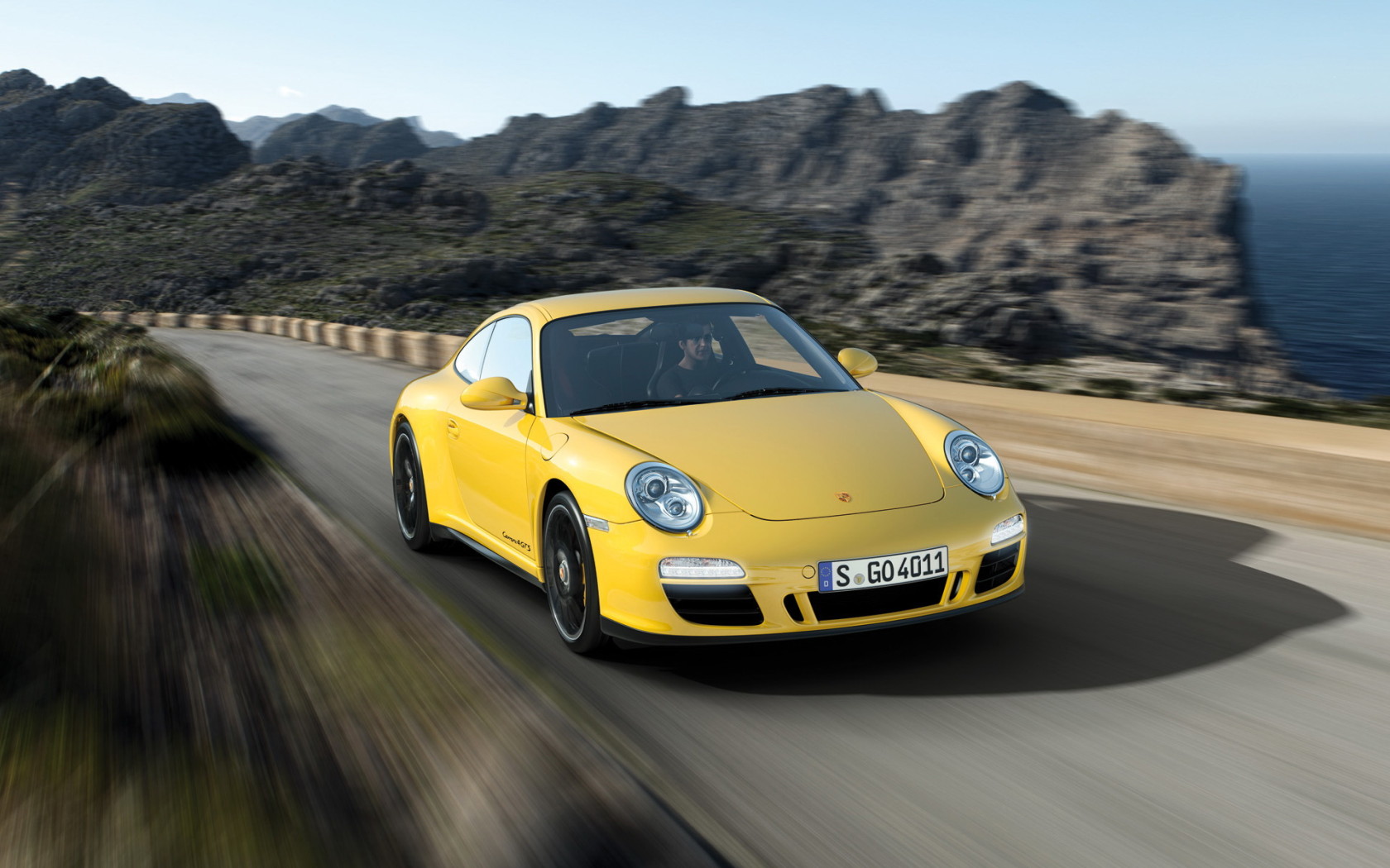 Porsche-Carrera-4-GTS-Coupe