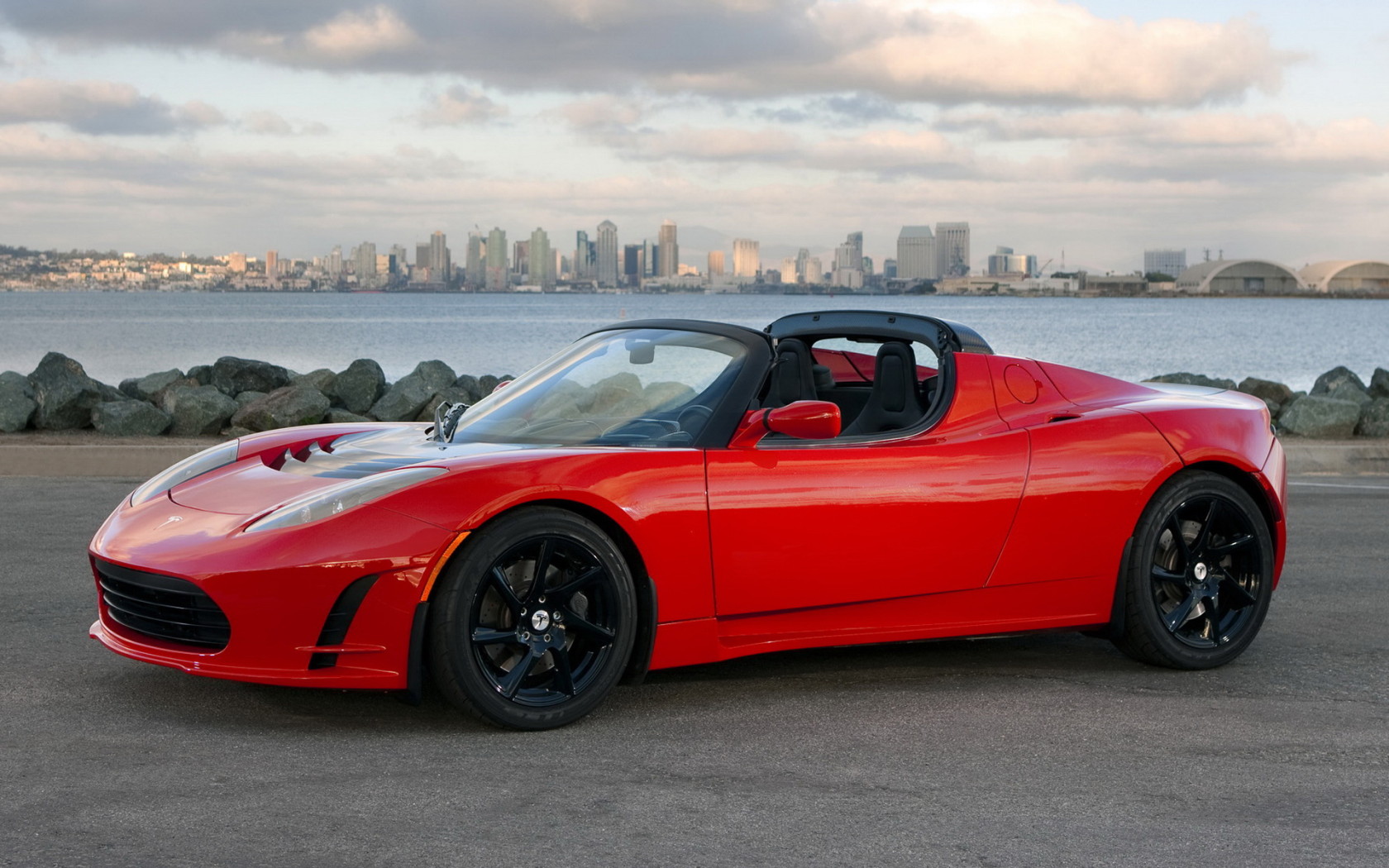 2011-Tesla-Roadster-2
