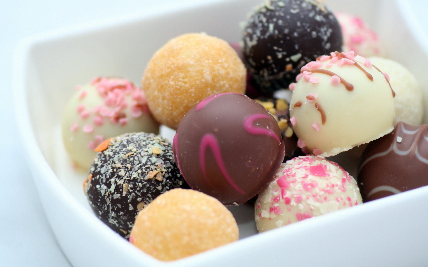 Разноцветные конфеты