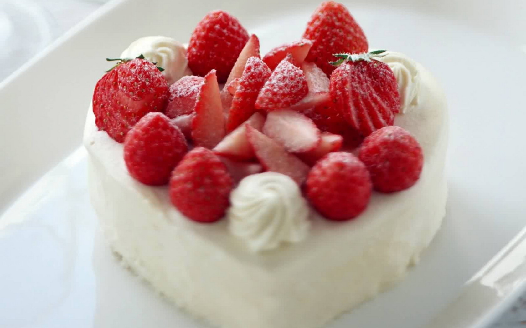 Клубника на сердце