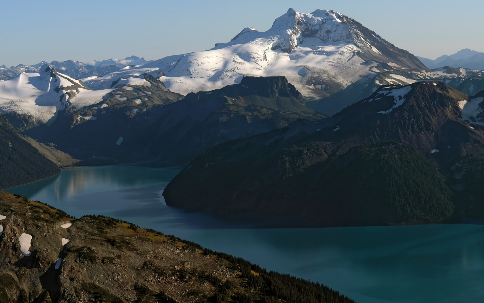 Озеро в горах