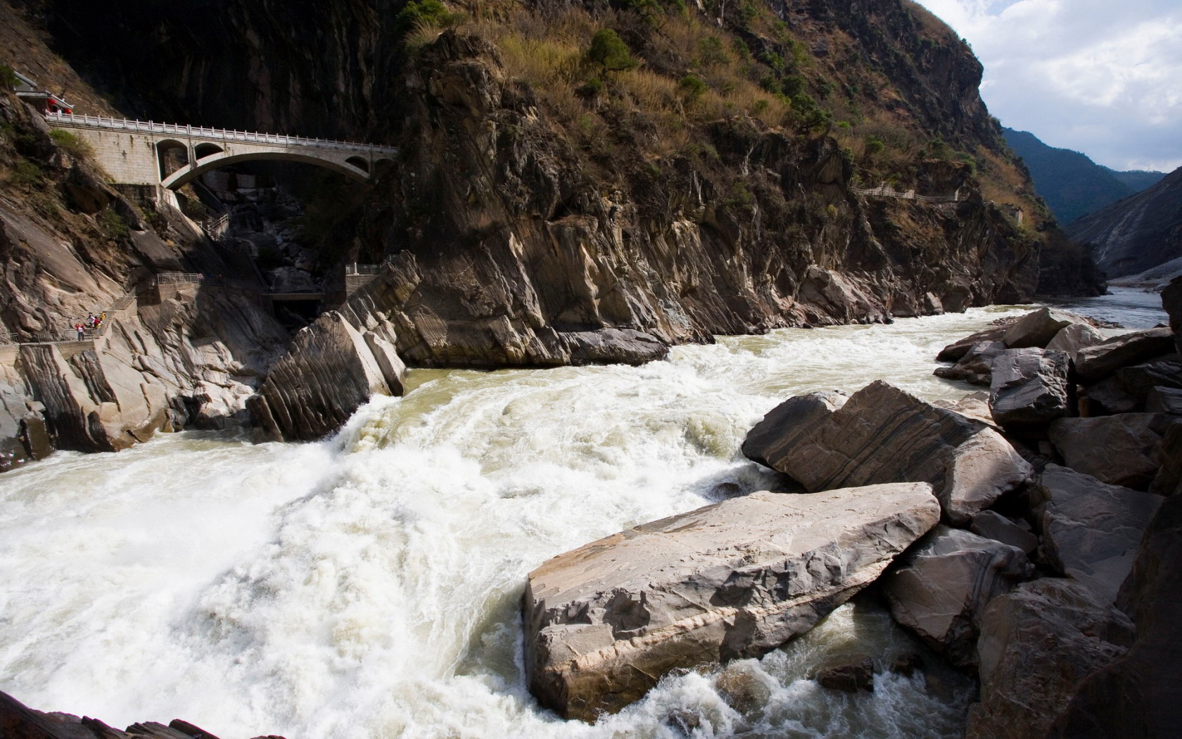 Речка в горах