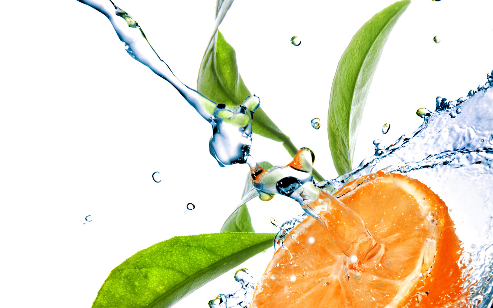 Апельсин в воде