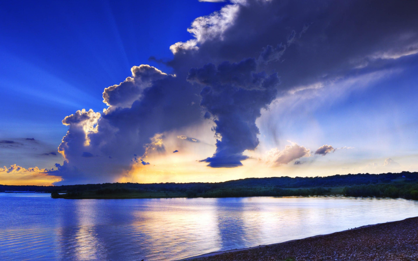 Облака над лиманом