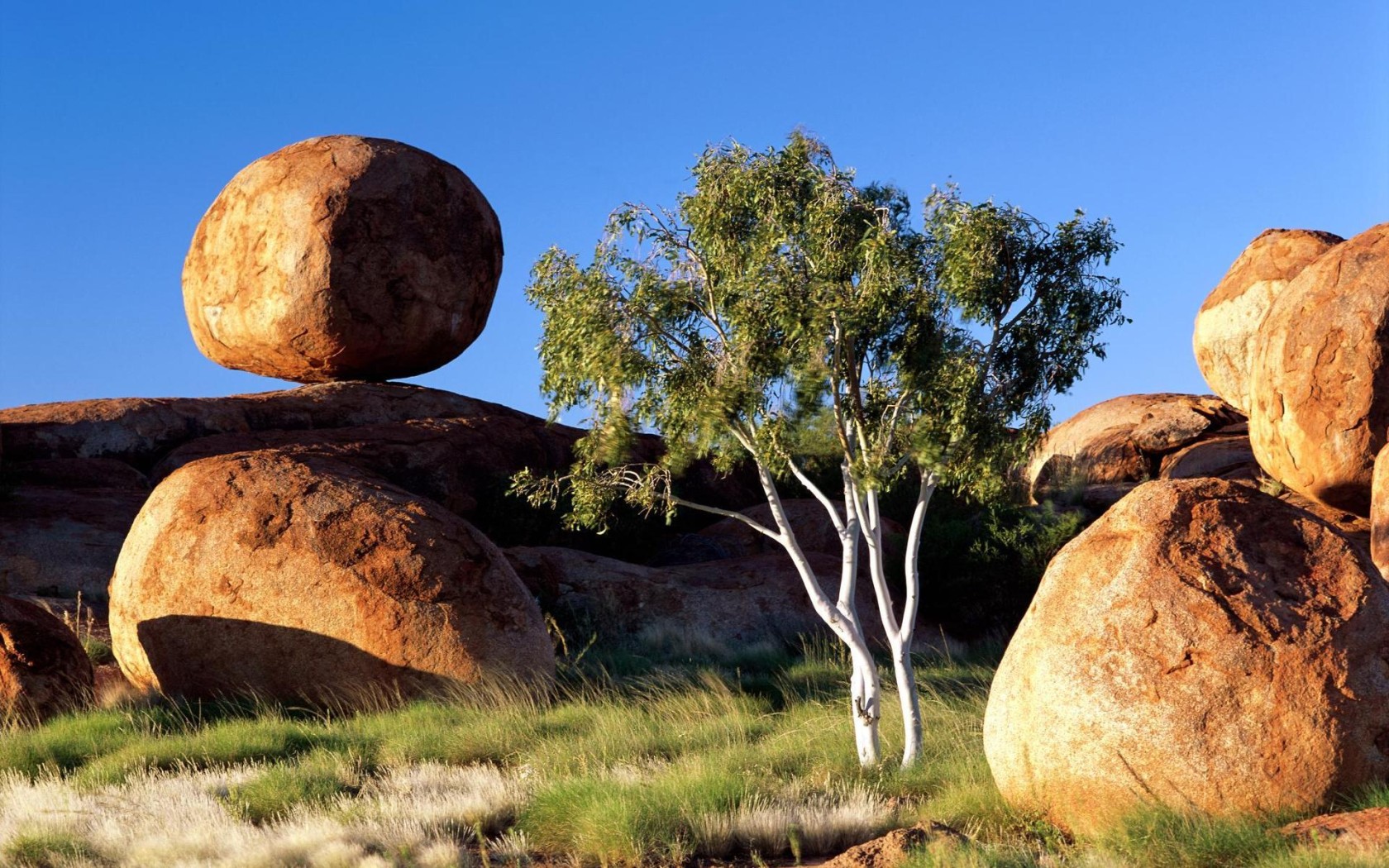 Круглые валуны