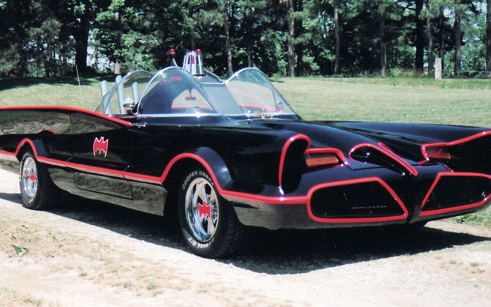 Бэтмомобиль Бэтмана