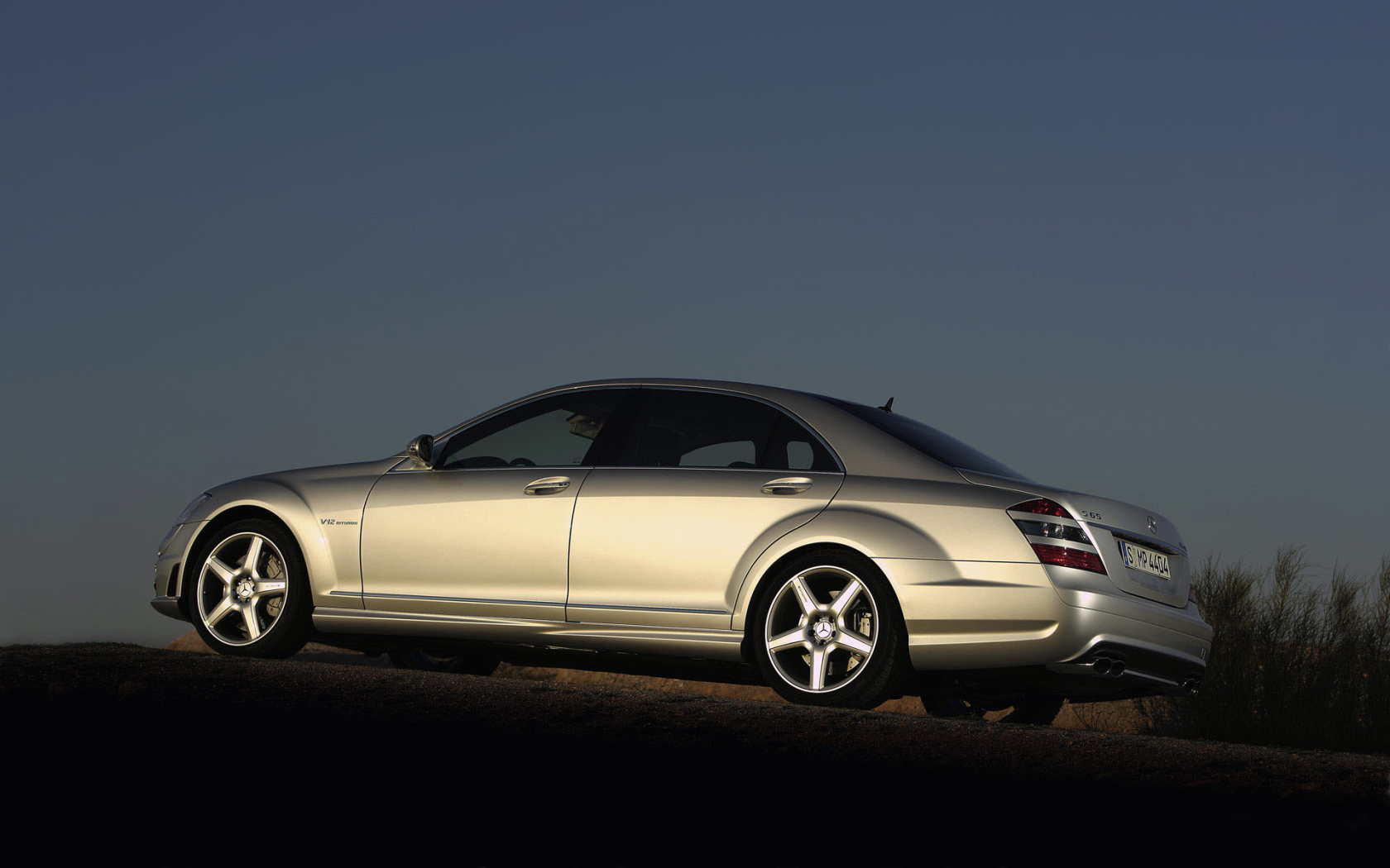 Mercedes-Benz S65 AMG на горе