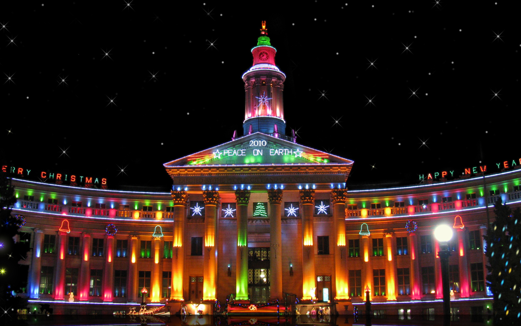 Украшенное здание на рождество