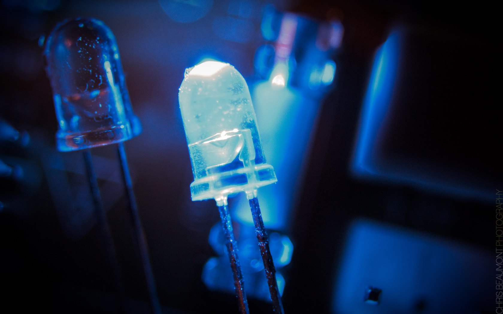 Светящийся светодиод