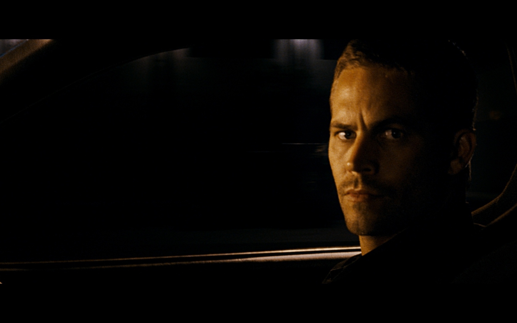  Пол Уокер едет в середине ночи