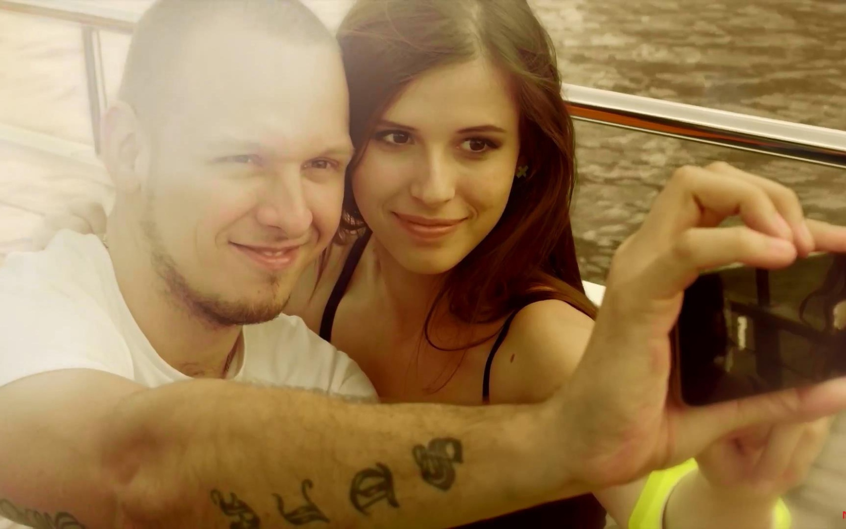 Эльвира Т с молодым человеком