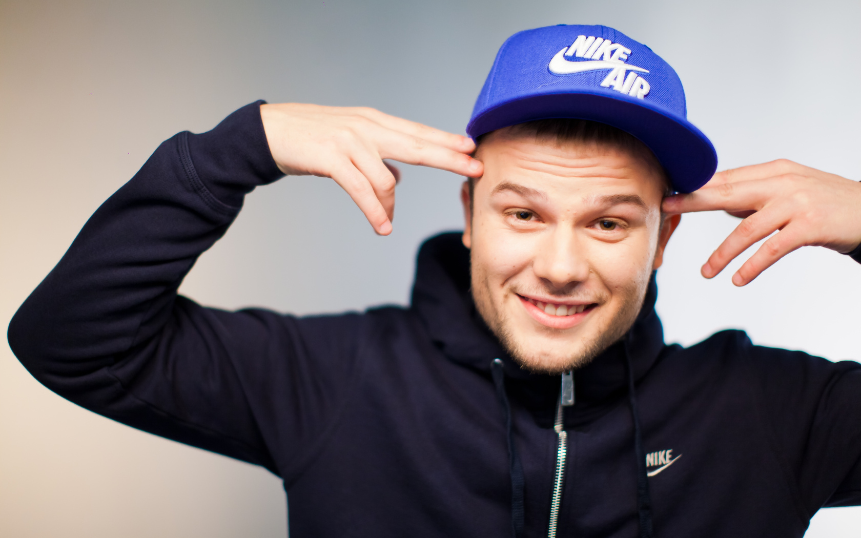 Исполнитель Макс Корж