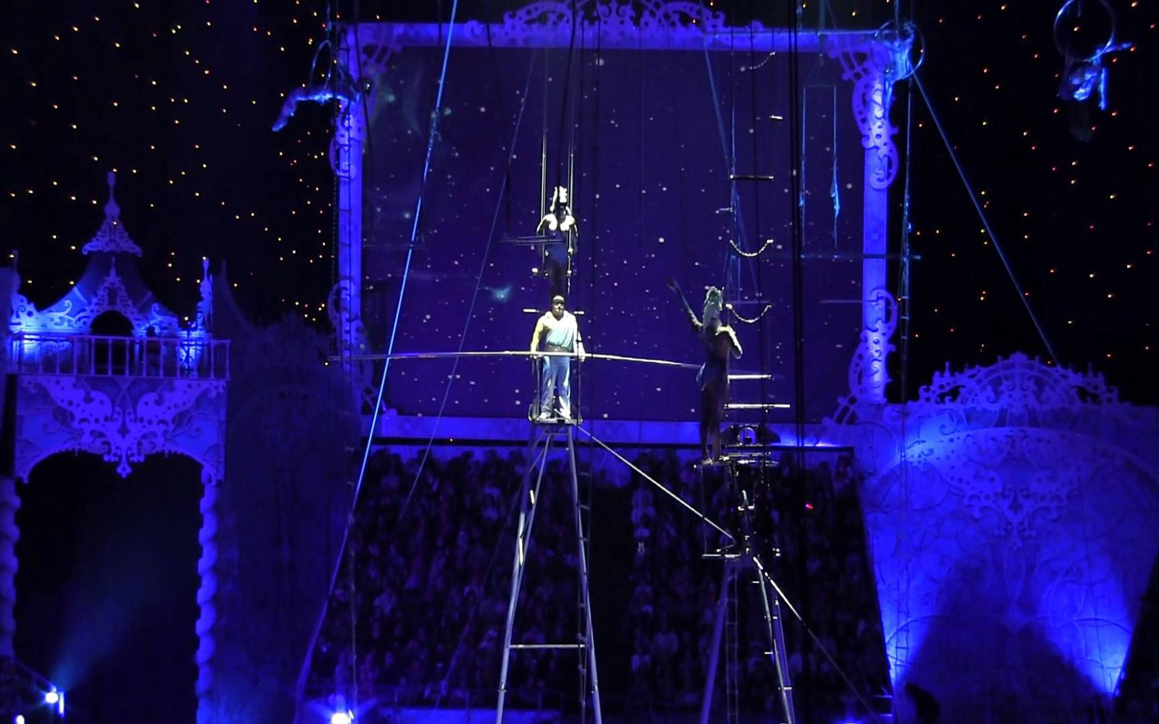 Цирк деда мороза в олимпийском