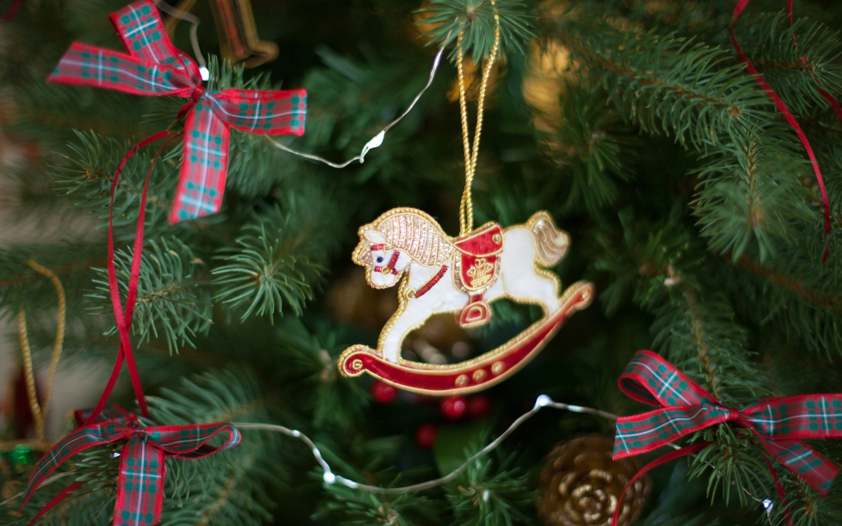 Лошадь качалка